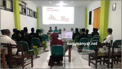 Pustakawan Banyuanyar Perdalam E-Library Ke Perpustakaan UINSA Surabaya