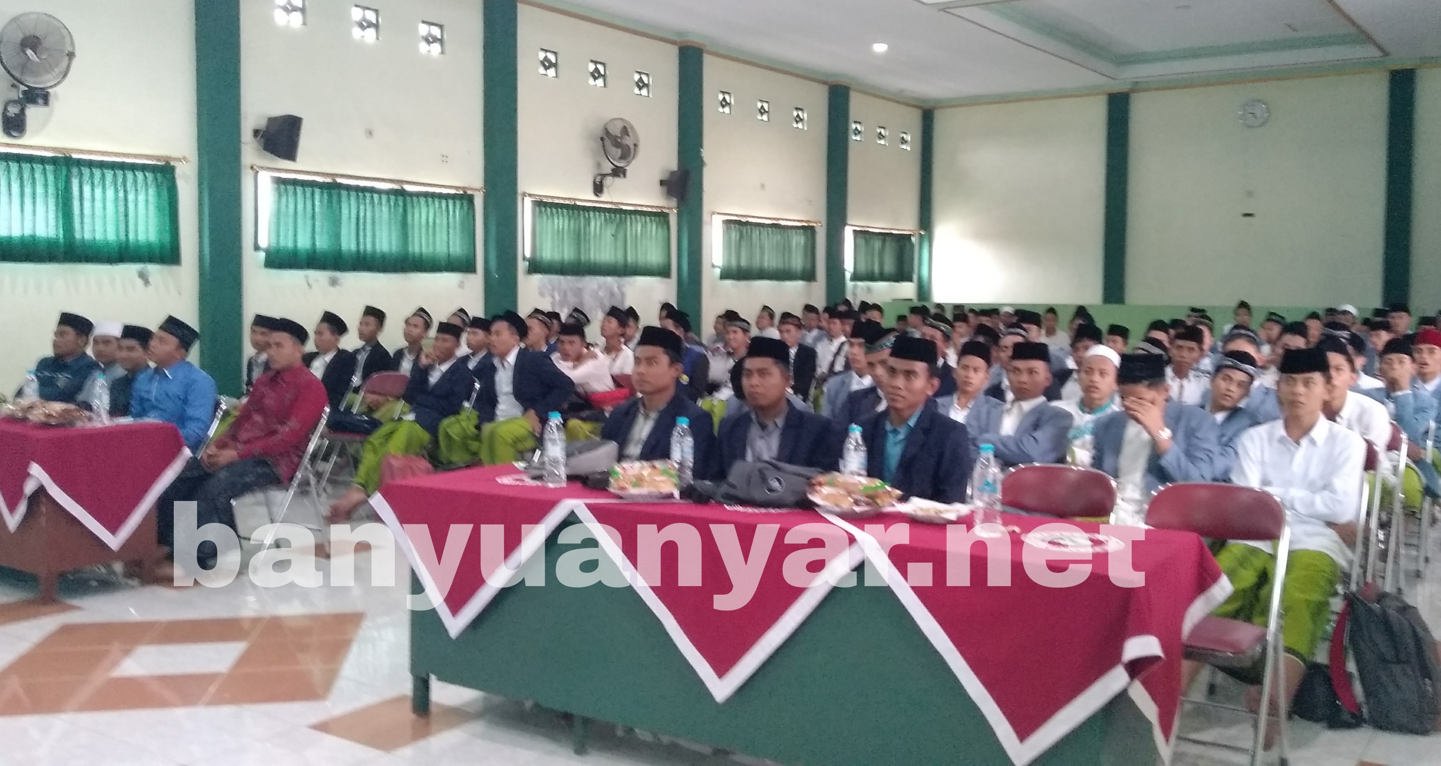LPBA Inggris Banyuanyar Sambangi PP Nurul Jadid Paiton