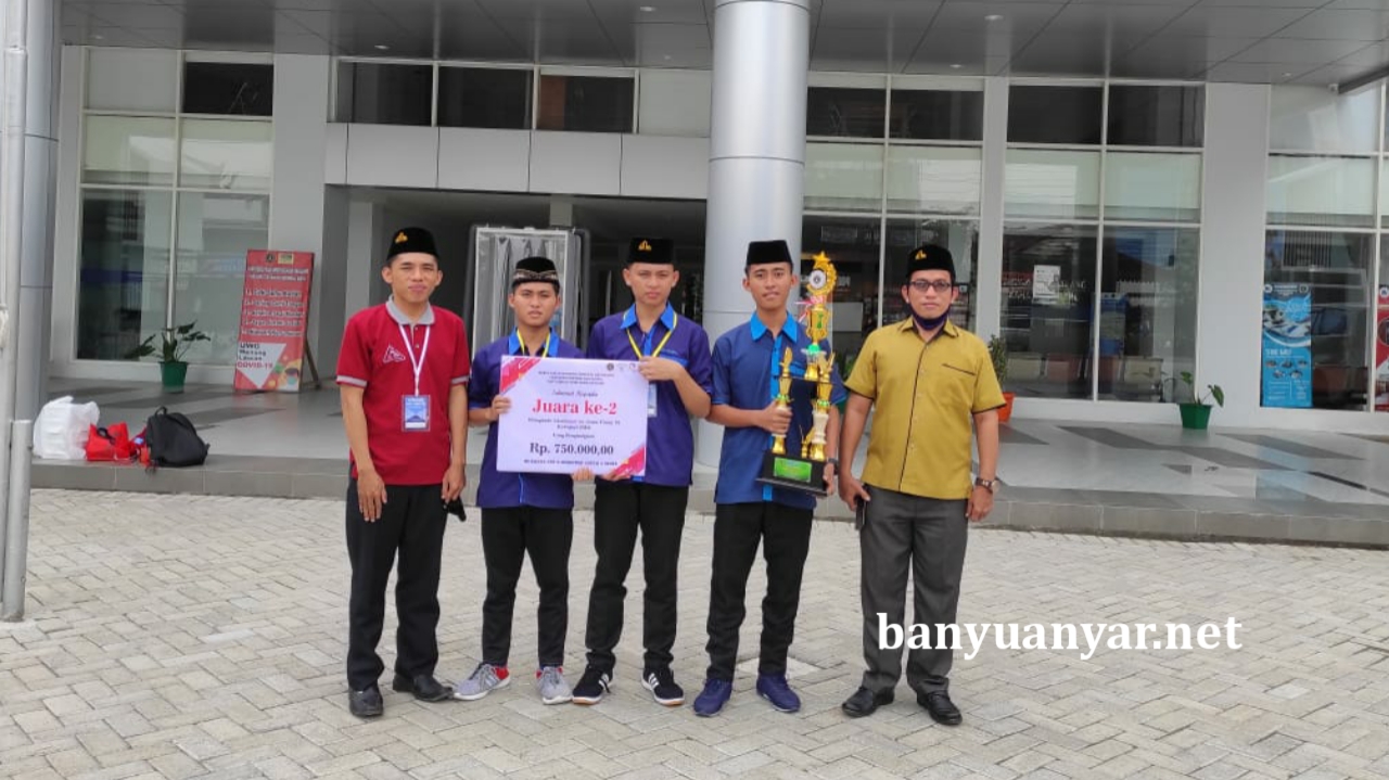 Ikuti Olimpiade Akuntansi se-Jawa Timur, Tiga Santri Banyuanyar Raih Juara 2